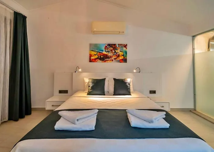 3 Bedroom With Private Pool