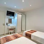 3 Bedroom With Private Pool *