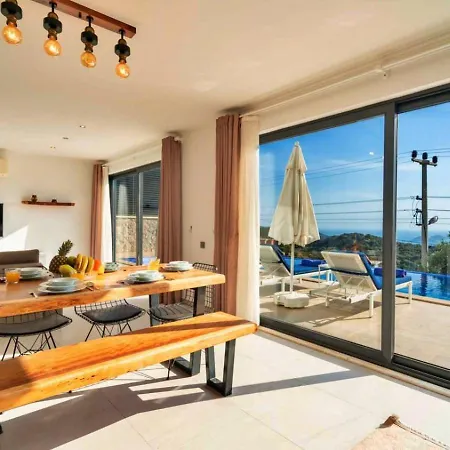 3 Bedroom With Private Pool וילה *