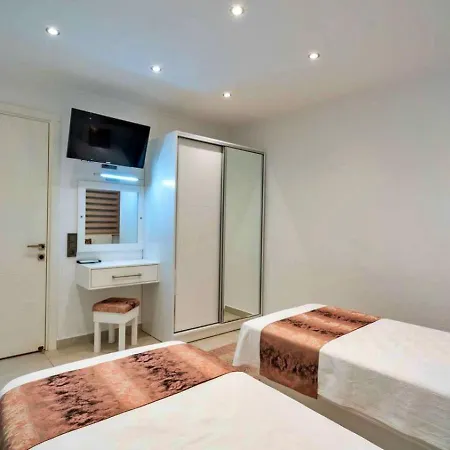 3 Bedroom With Private Pool *