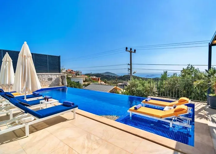 3 Bedroom With Private Pool וילה *