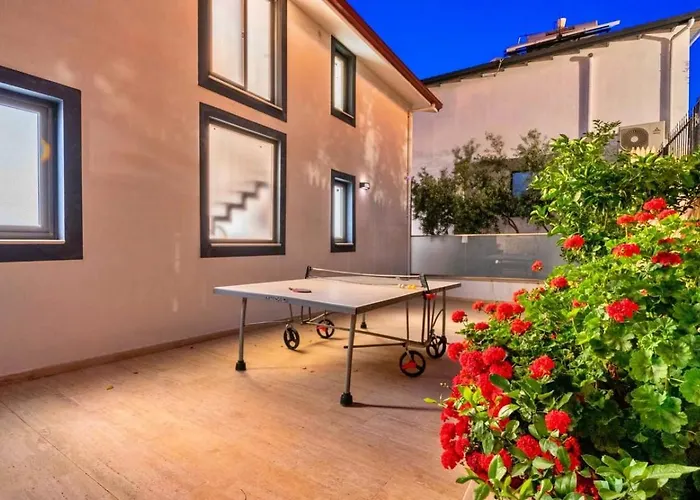 3 Bedroom With Private Pool Villa *
