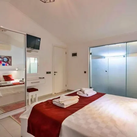 Vilă 3 Bedroom With Private Pool *